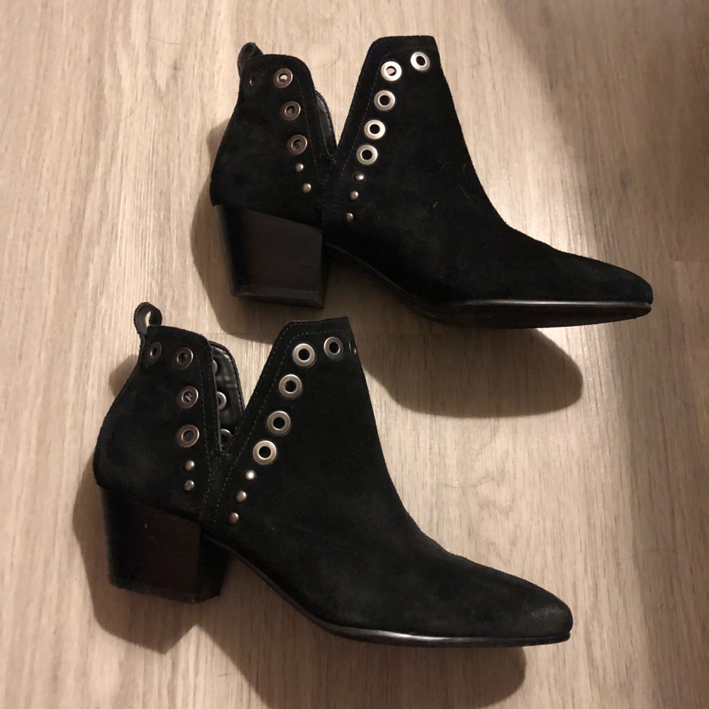 Sam Edelman Blk suede booties w/ silver grommets